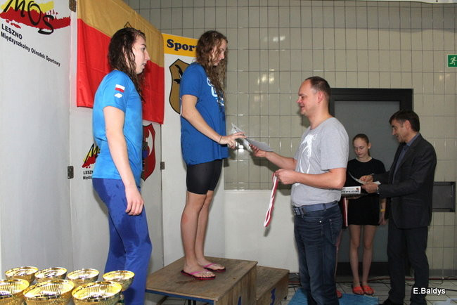 Pływali w Lesznie ( zdjęcia )