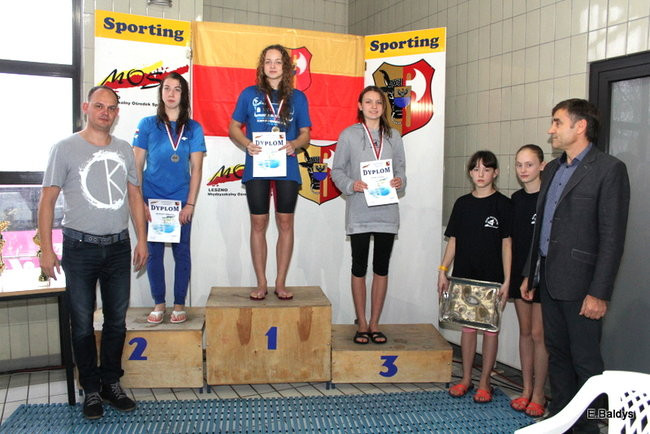 Pływali w Lesznie ( zdjęcia )