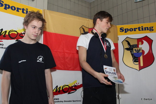 Pływali w Lesznie ( zdjęcia )