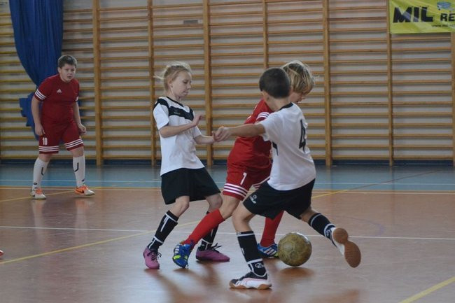 Turniej Mikołajkowy w Drobninie (zdjęcia)