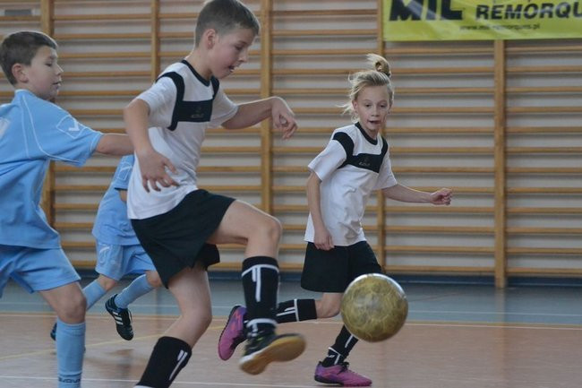 Turniej Mikołajkowy w Drobninie (zdjęcia)