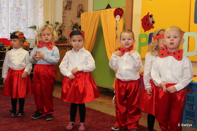 Pasowanie Biedronek w PM 8 (zdjęcia)