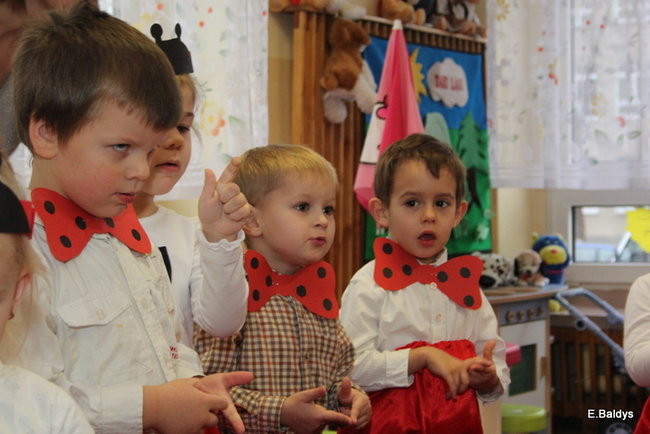 Pasowanie Biedronek w PM 8 (zdjęcia)