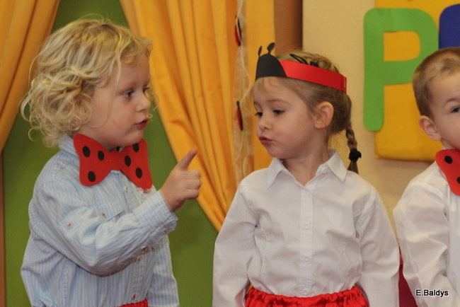 Pasowanie Biedronek w PM 8 (zdjęcia)