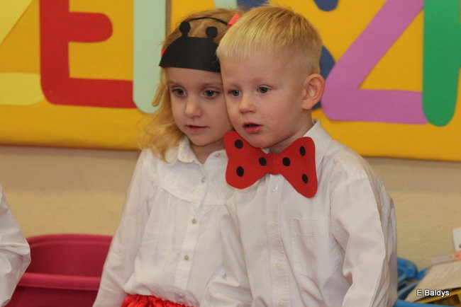 Pasowanie Biedronek w PM 8 (zdjęcia)