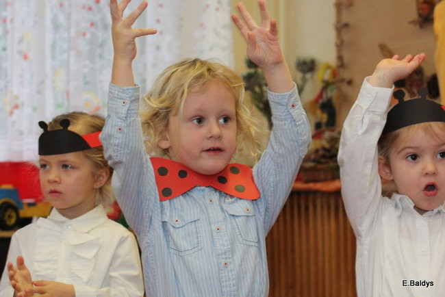 Pasowanie Biedronek w PM 8 (zdjęcia)