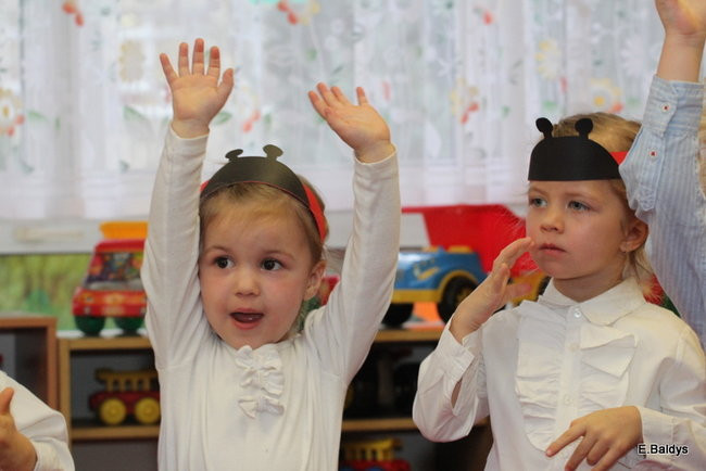 Pasowanie Biedronek w PM 8 (zdjęcia)