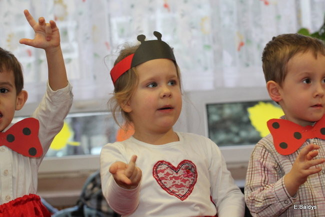 Pasowanie Biedronek w PM 8 (zdjęcia)