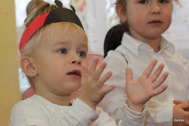 Pasowanie Biedronek w PM 8 (zdjęcia)