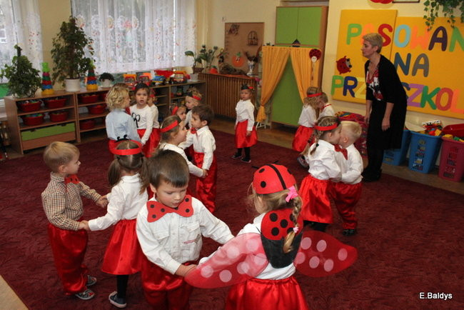 Pasowanie Biedronek w PM 8 (zdjęcia)