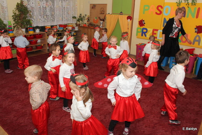 Pasowanie Biedronek w PM 8 (zdjęcia)