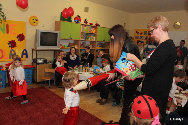 Pasowanie Biedronek w PM 8 (zdjęcia)