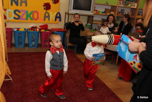 Pasowanie Biedronek w PM 8 (zdjęcia)