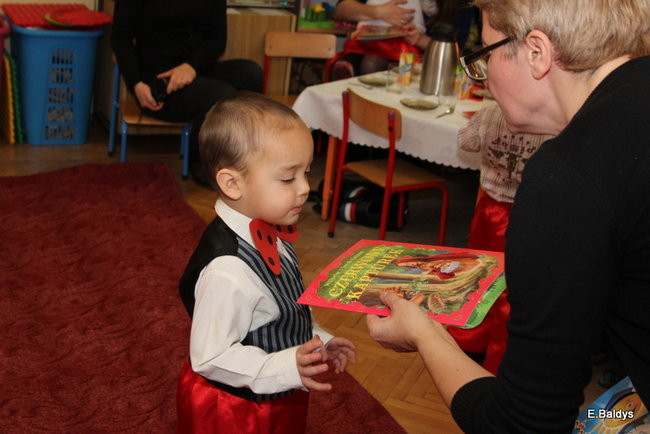 Pasowanie Biedronek w PM 8 (zdjęcia)