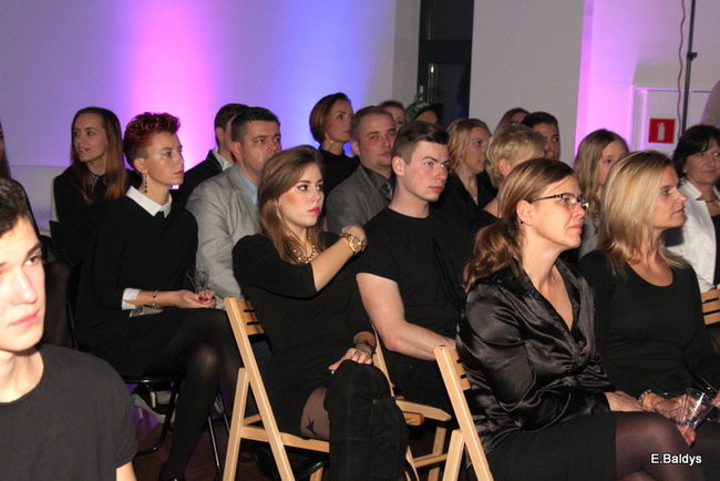 Latające modelki tylko w Lesznie (zdjęcia)