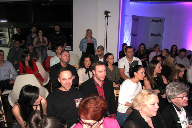 Latające modelki tylko w Lesznie (zdjęcia)