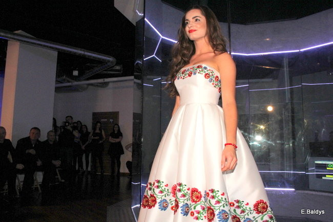 Latające modelki tylko w Lesznie (zdjęcia)