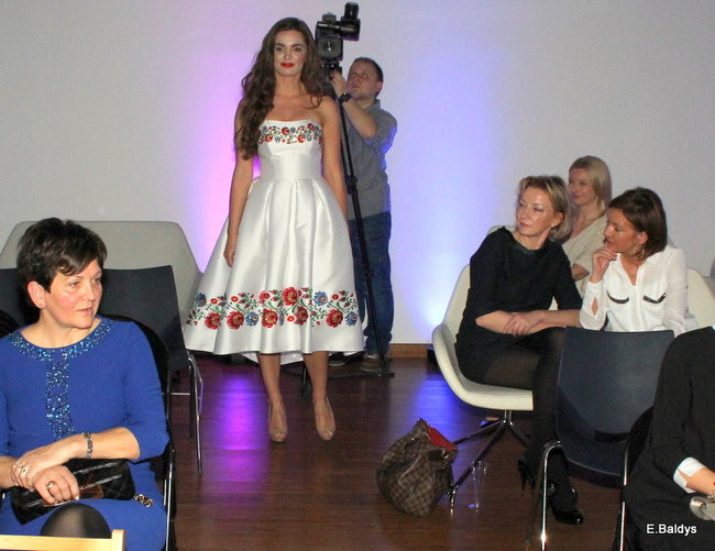 Latające modelki tylko w Lesznie (zdjęcia)