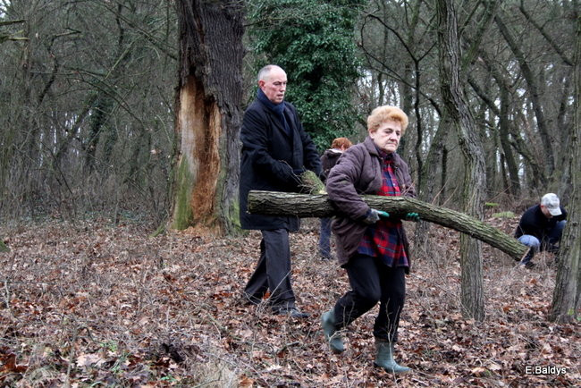 Posprzątali cmentarz ewangelicki (zdjęcia)