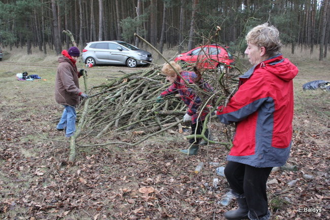 Posprzątali cmentarz ewangelicki (zdjęcia)