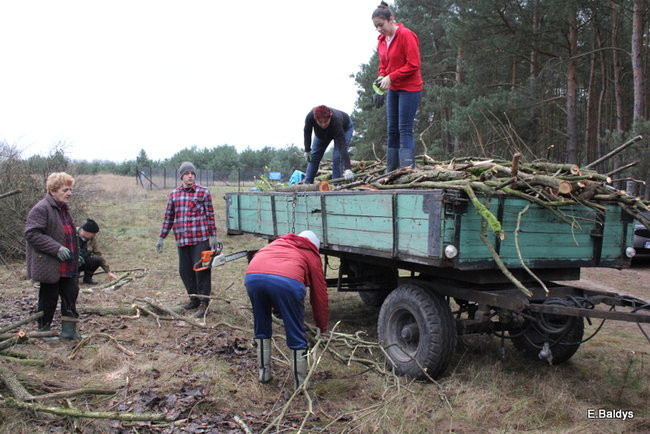 Posprzątali cmentarz ewangelicki (zdjęcia)