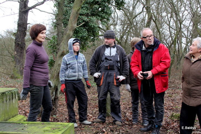 Posprzątali cmentarz ewangelicki (zdjęcia)