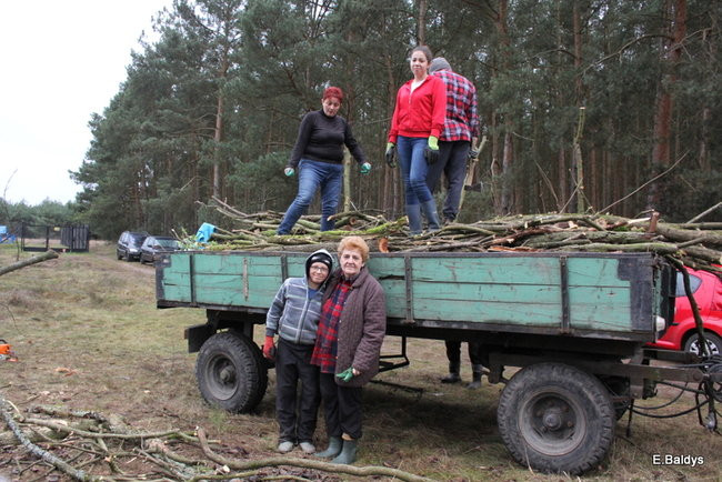 Posprzątali cmentarz ewangelicki (zdjęcia)
