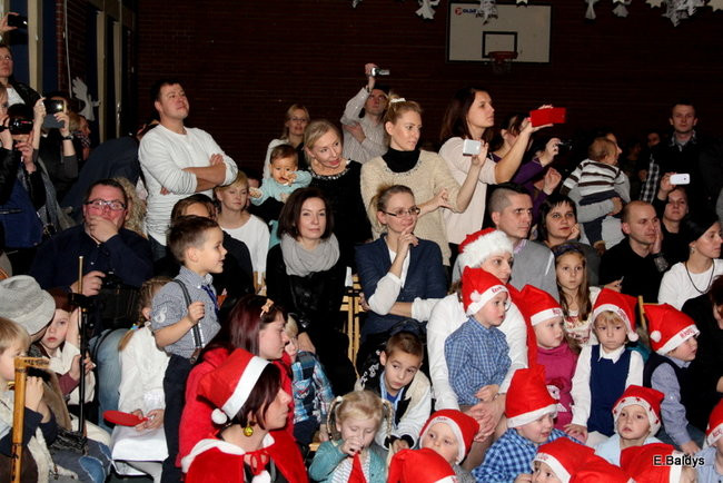 Spotkanie Wigilijne w PM 13 (zdjęcia)