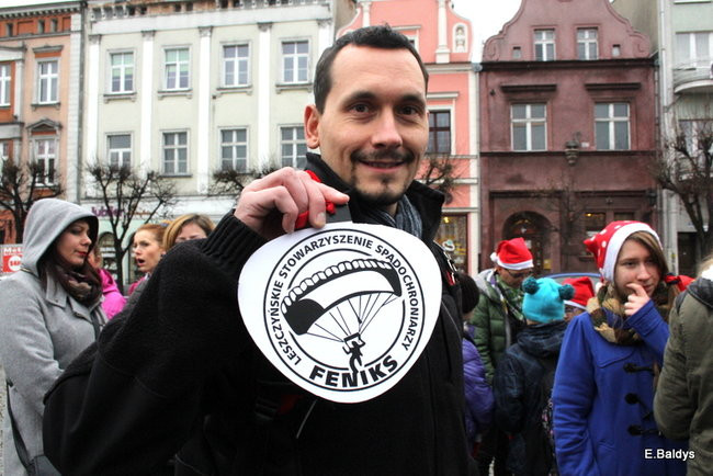 Choinka na rynku przybrana (zdjęcia)