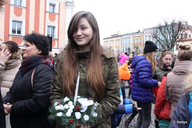 Choinka na rynku przybrana (zdjęcia)