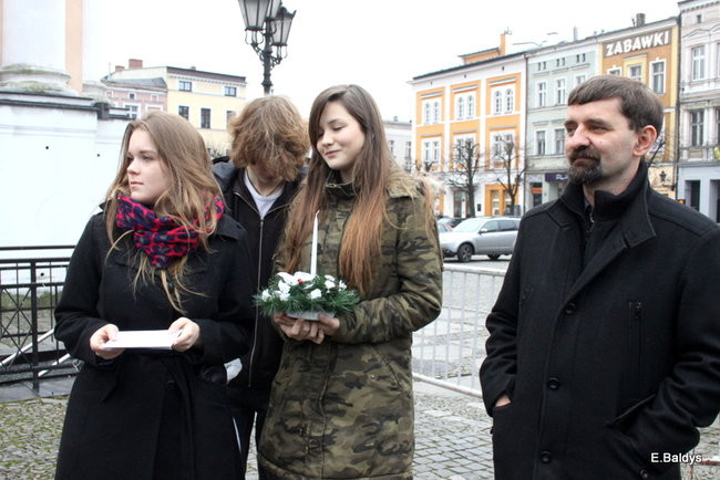 Choinka na rynku przybrana (zdjęcia)