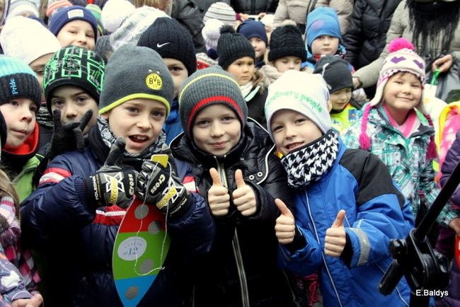 Choinka na rynku przybrana (zdjęcia)