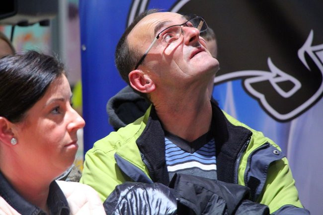 Galeria pełna kibiców (wideo i zdjęcia)