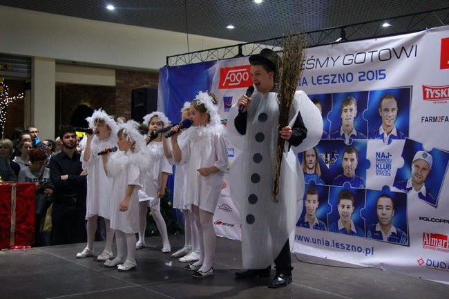 Galeria pełna kibiców (wideo i zdjęcia)