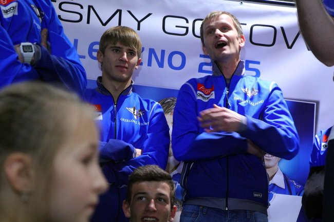 Galeria pełna kibiców (wideo i zdjęcia)