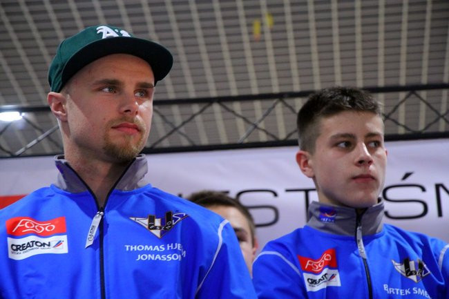 Galeria pełna kibiców (wideo i zdjęcia)