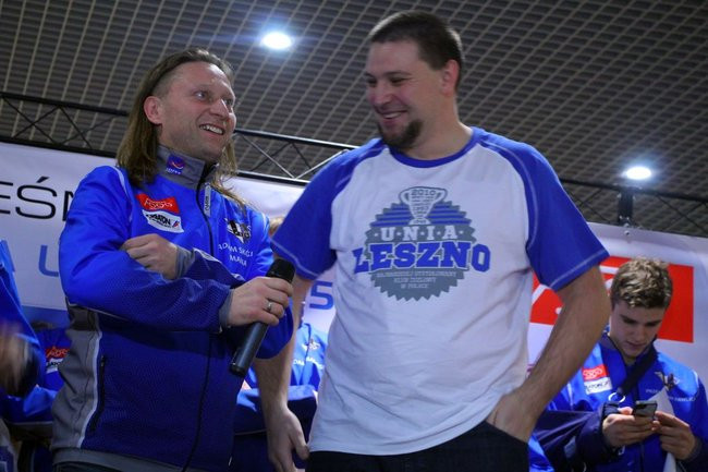 Galeria pełna kibiców (wideo i zdjęcia)