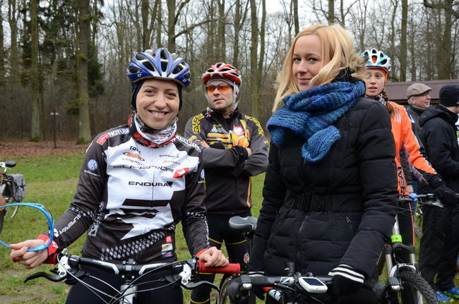 Sportowy opłatek przy ognisku (zdjęcia)