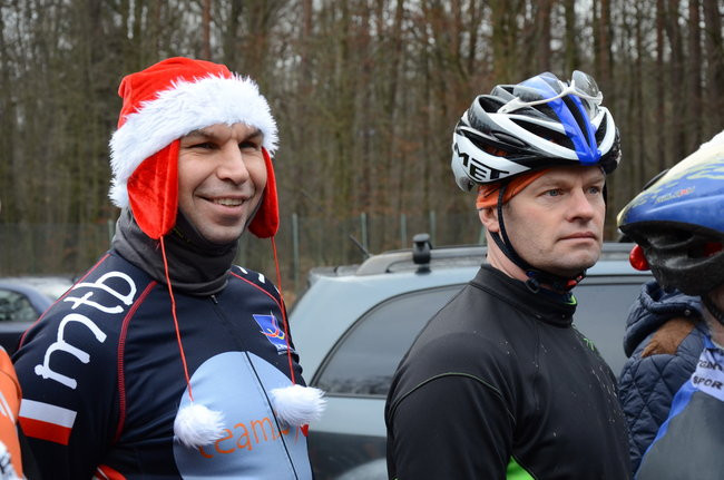 Sportowy opłatek przy ognisku (zdjęcia)