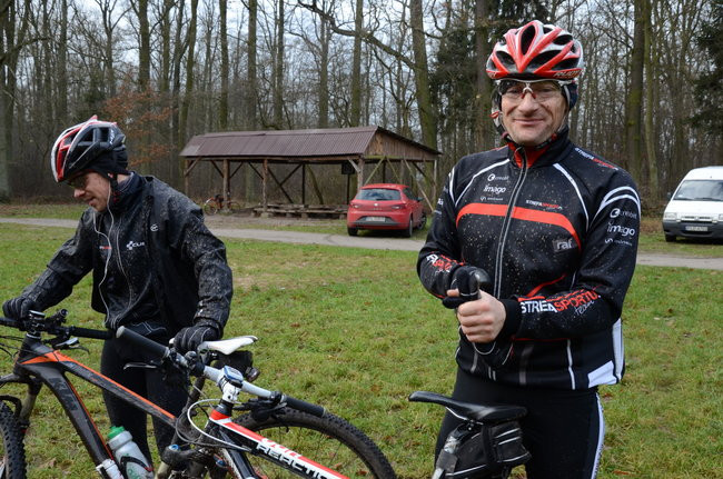 Sportowy opłatek przy ognisku (zdjęcia)