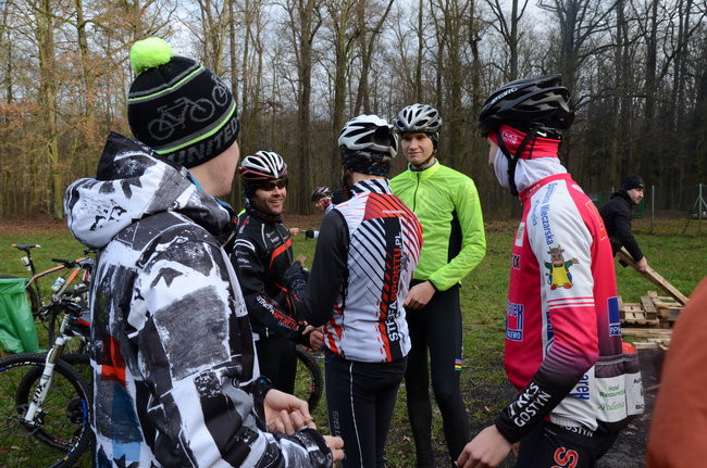 Sportowy opłatek przy ognisku (zdjęcia)