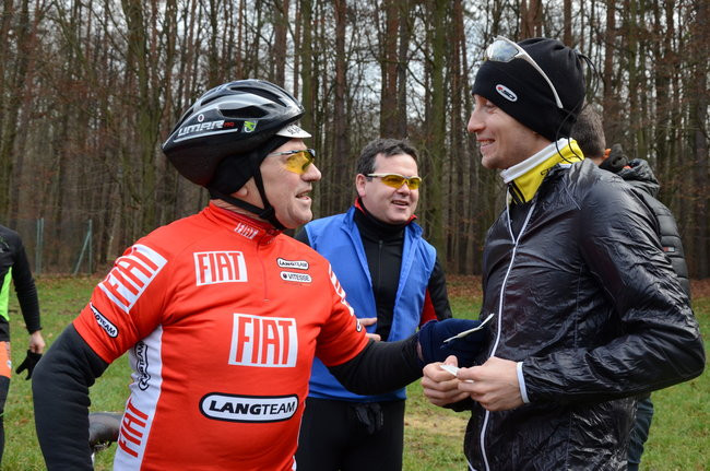 Sportowy opłatek przy ognisku (zdjęcia)