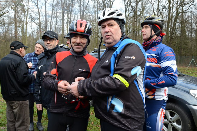 Sportowy opłatek przy ognisku (zdjęcia)