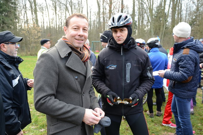 Sportowy opłatek przy ognisku (zdjęcia)