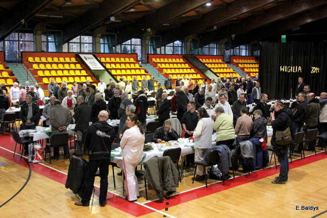 Wigilia dla samotnych w Lesznie (zdjęcia)