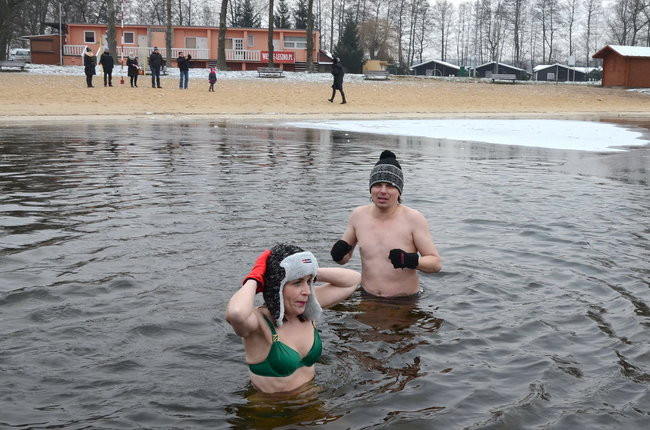 Kąpielisko w Osiecznej popularne latem i zimą (zdjęcia)