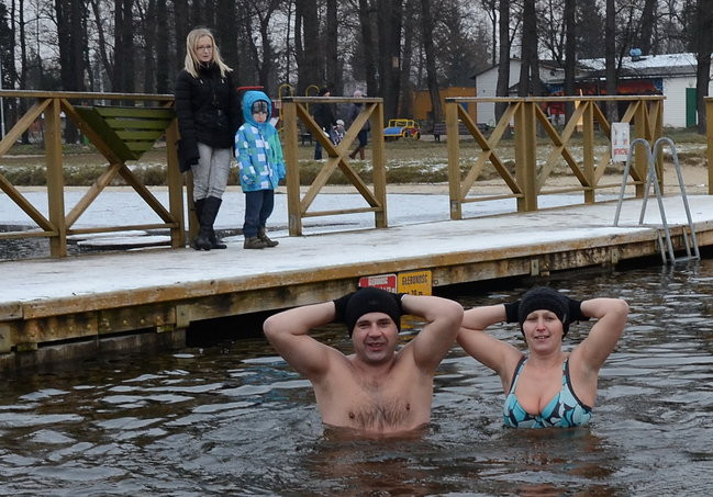 Kąpielisko w Osiecznej popularne latem i zimą (zdjęcia)
