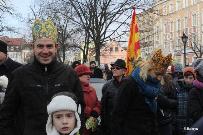 Barwny orszak na ulicach Leszna (zdjęcia)
