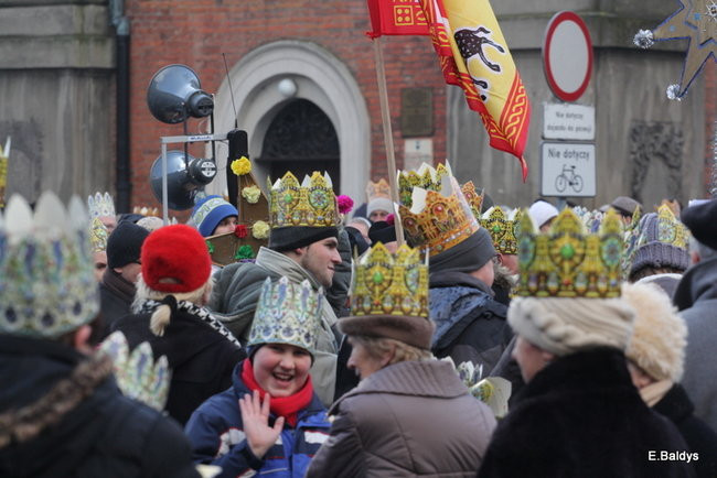 Barwny orszak na ulicach Leszna (zdjęcia)