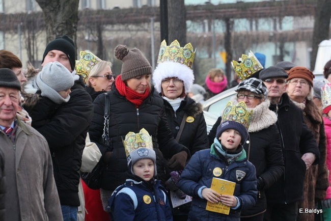 Barwny orszak na ulicach Leszna (zdjęcia)